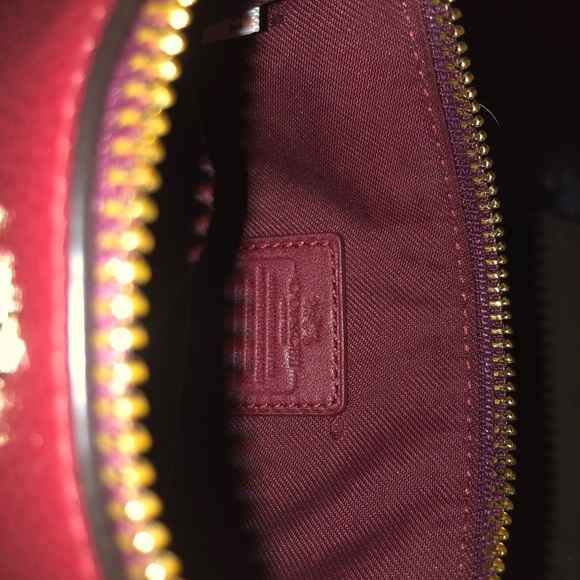 Coach clutch - Picture 2 of 2